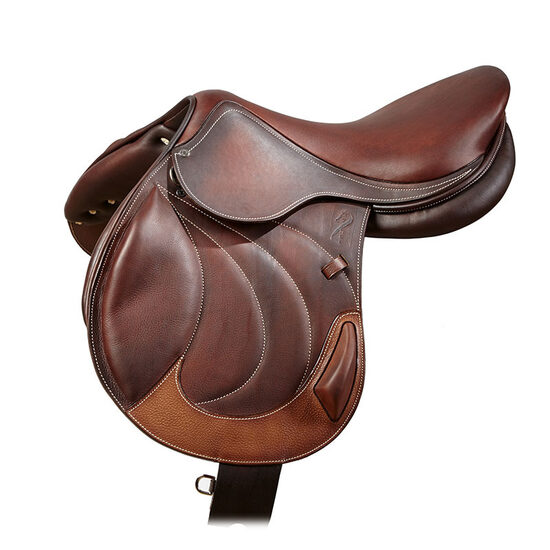 Mono flap jumping saddle